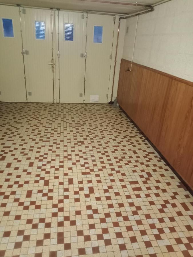 Maison Entiere Avec Parking, Garage Et Jardin Montluçon Kültér fotó