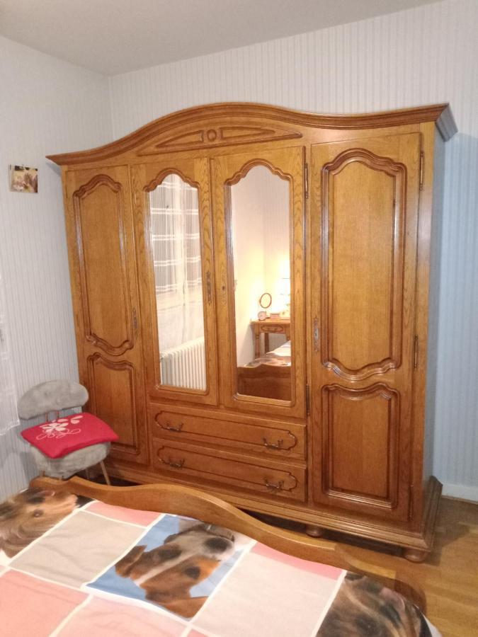 Maison Entiere Avec Parking, Garage Et Jardin Montluçon Kültér fotó