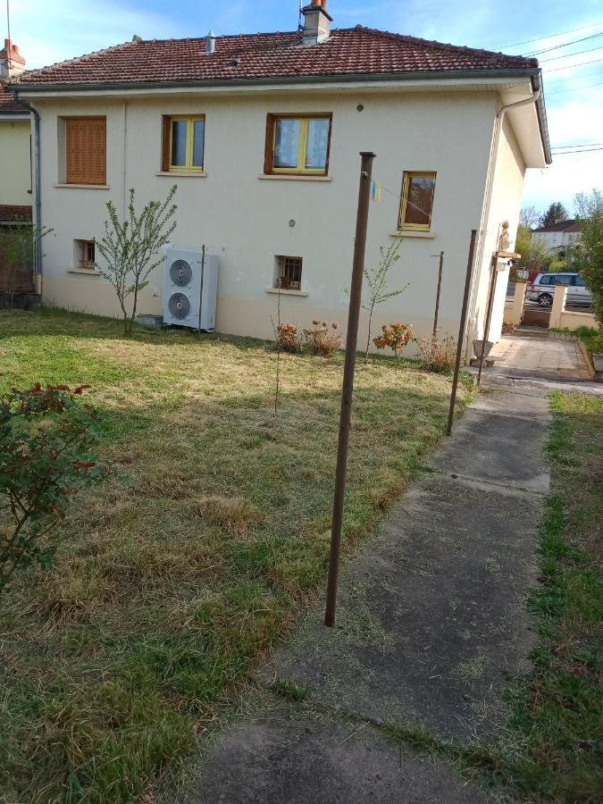 Maison Entiere Avec Parking, Garage Et Jardin Montluçon Kültér fotó
