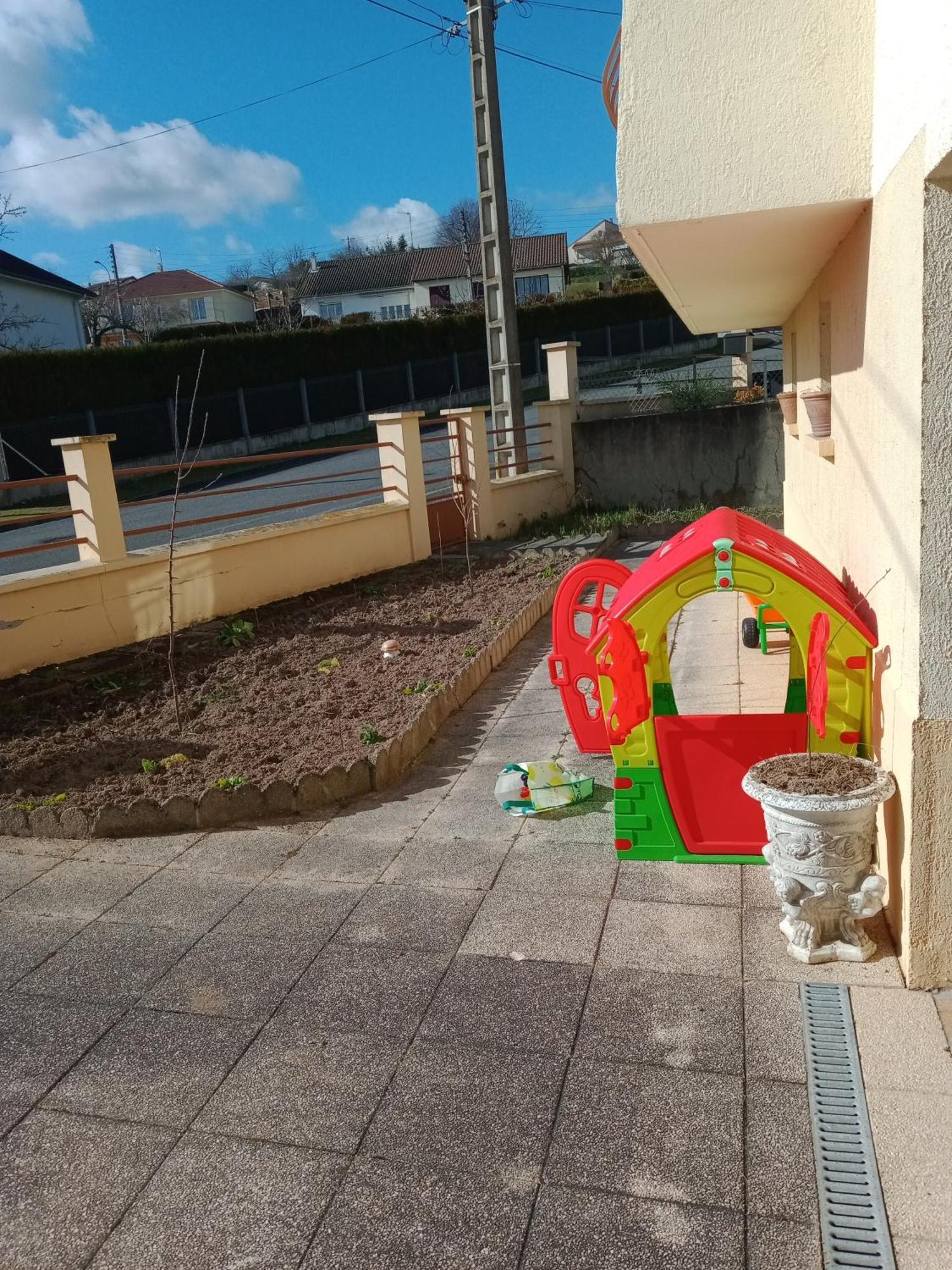 Maison Entiere Avec Parking, Garage Et Jardin Montluçon Szoba fotó