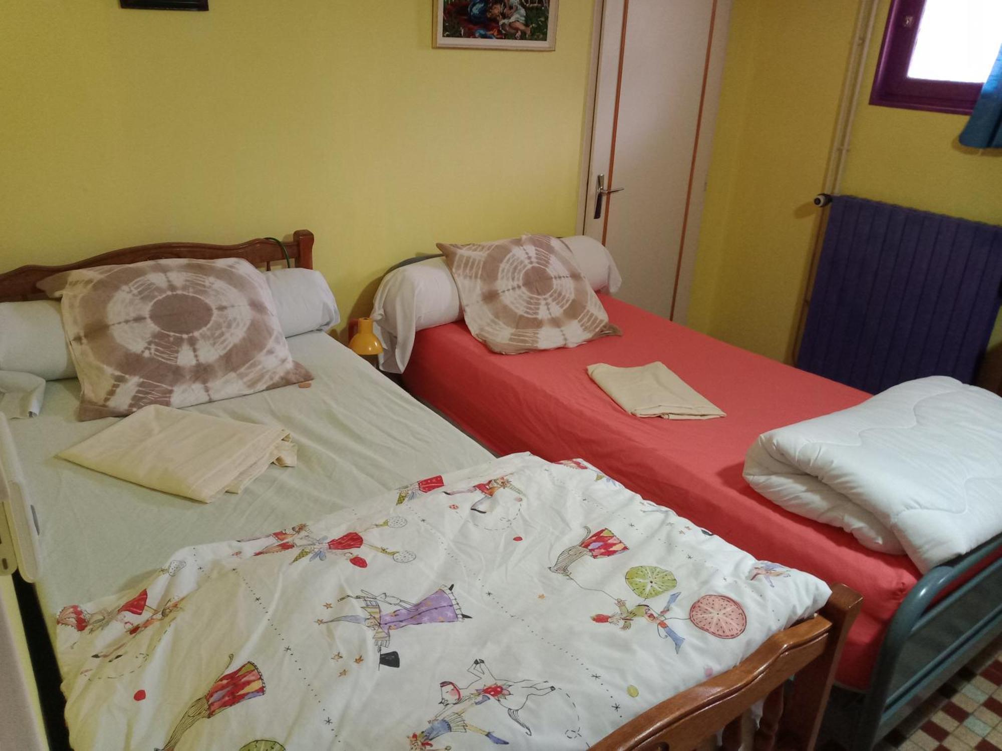 Maison Entiere Avec Parking, Garage Et Jardin Montluçon Kültér fotó
